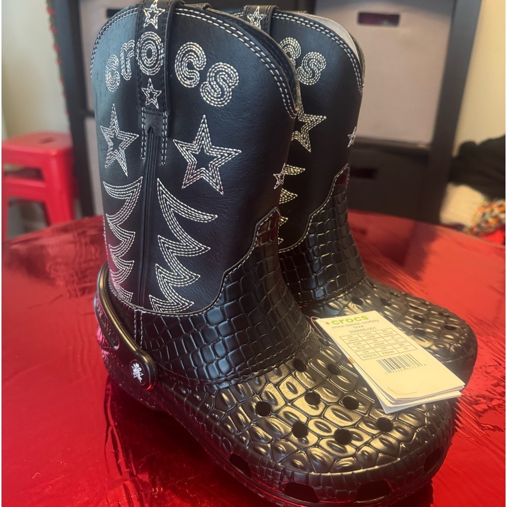 NIB Crocs Classic Cowboy Boots, Special Edition, 4 MEN/6 WOMEN with Spurs!!!